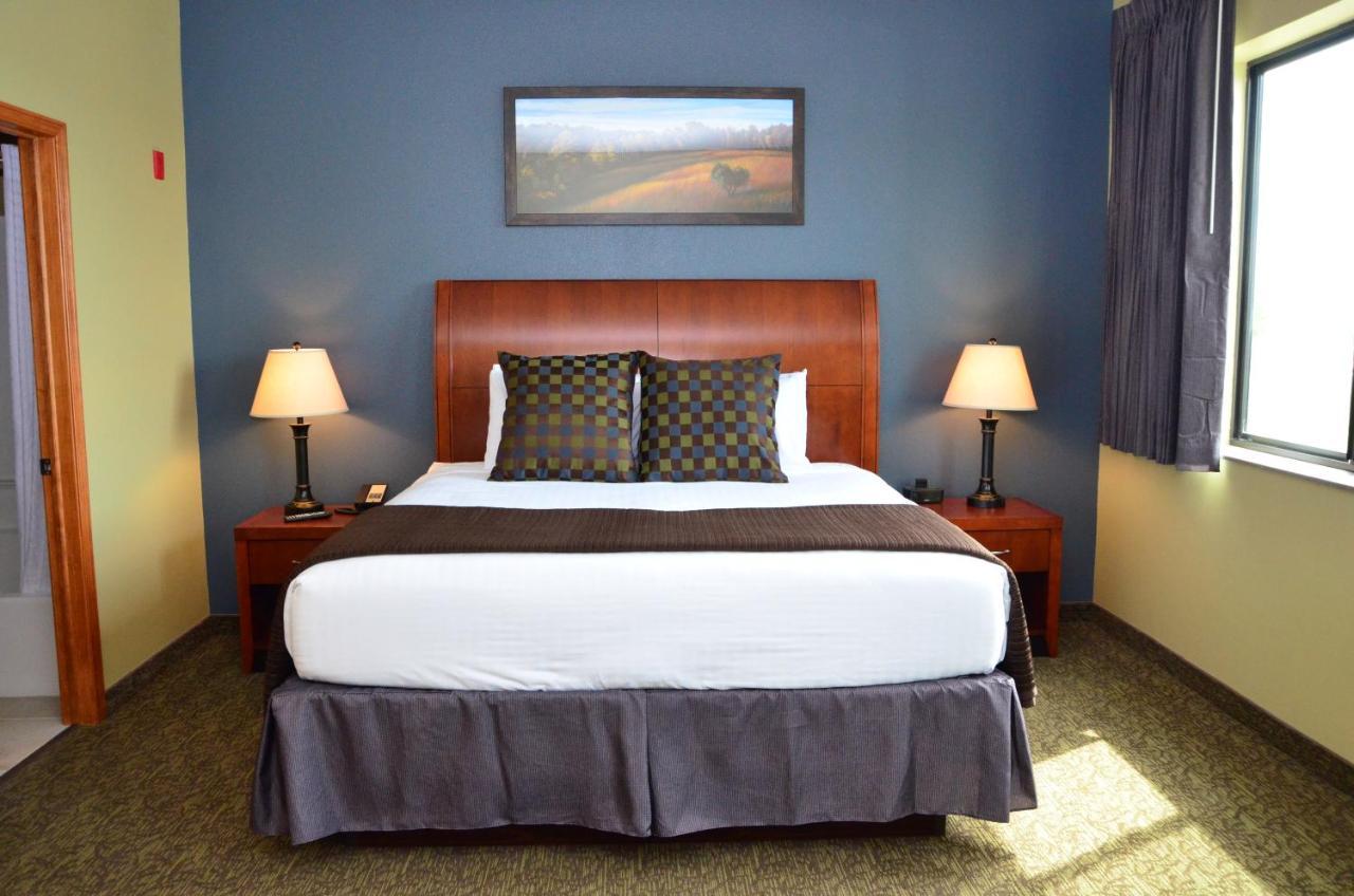 Cobblestone Inn & Suites - Newton Luaran gambar